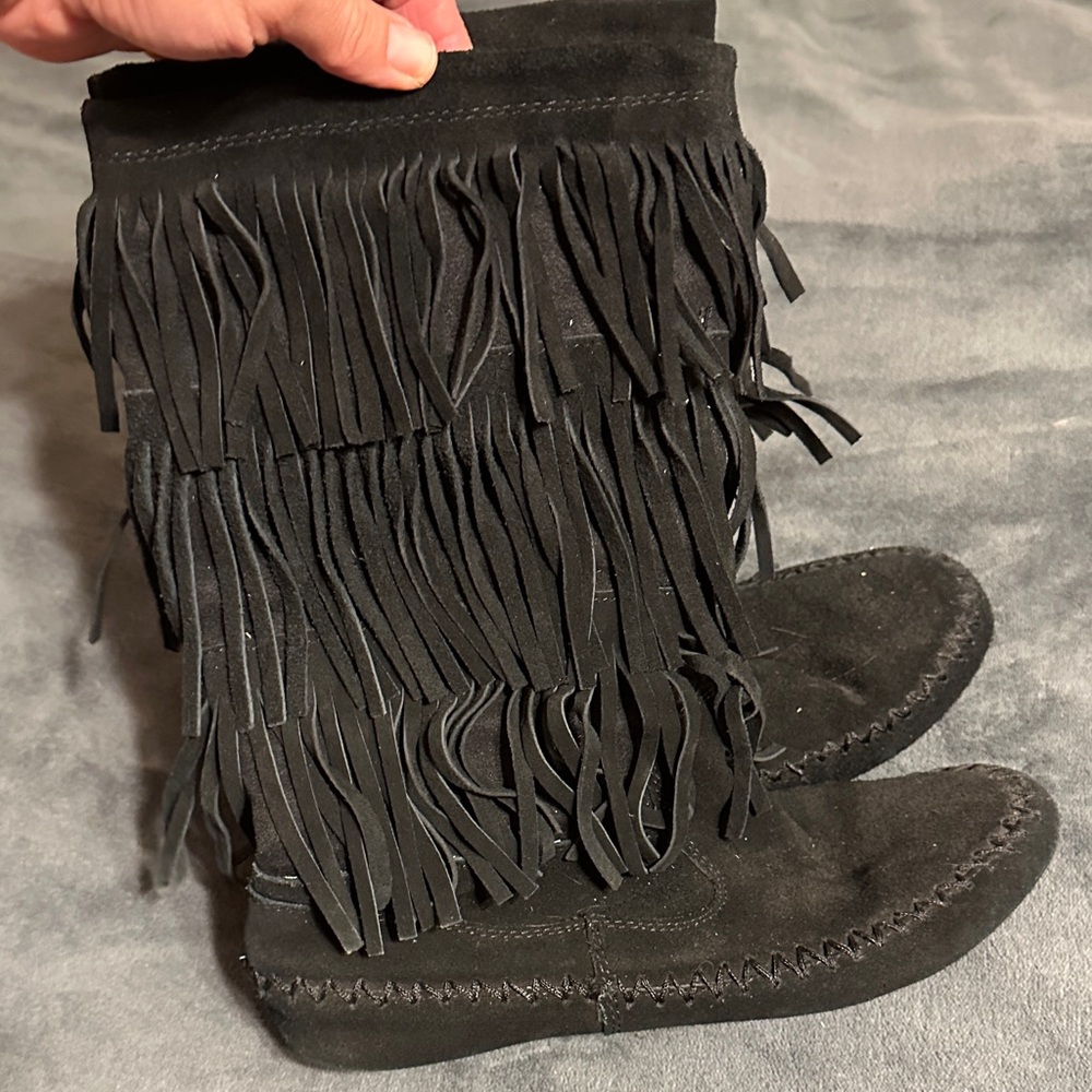Mudd Black Fringe Moccasin Boots